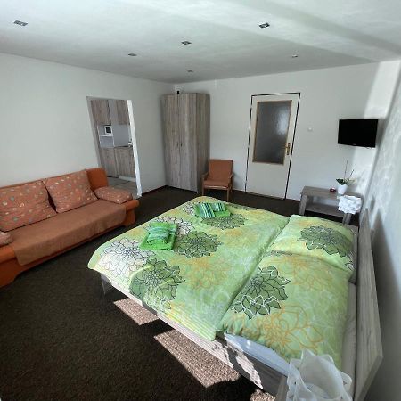 Apartmany Pri Zvonici オラフスキー・ポドザモク エクステリア 写真