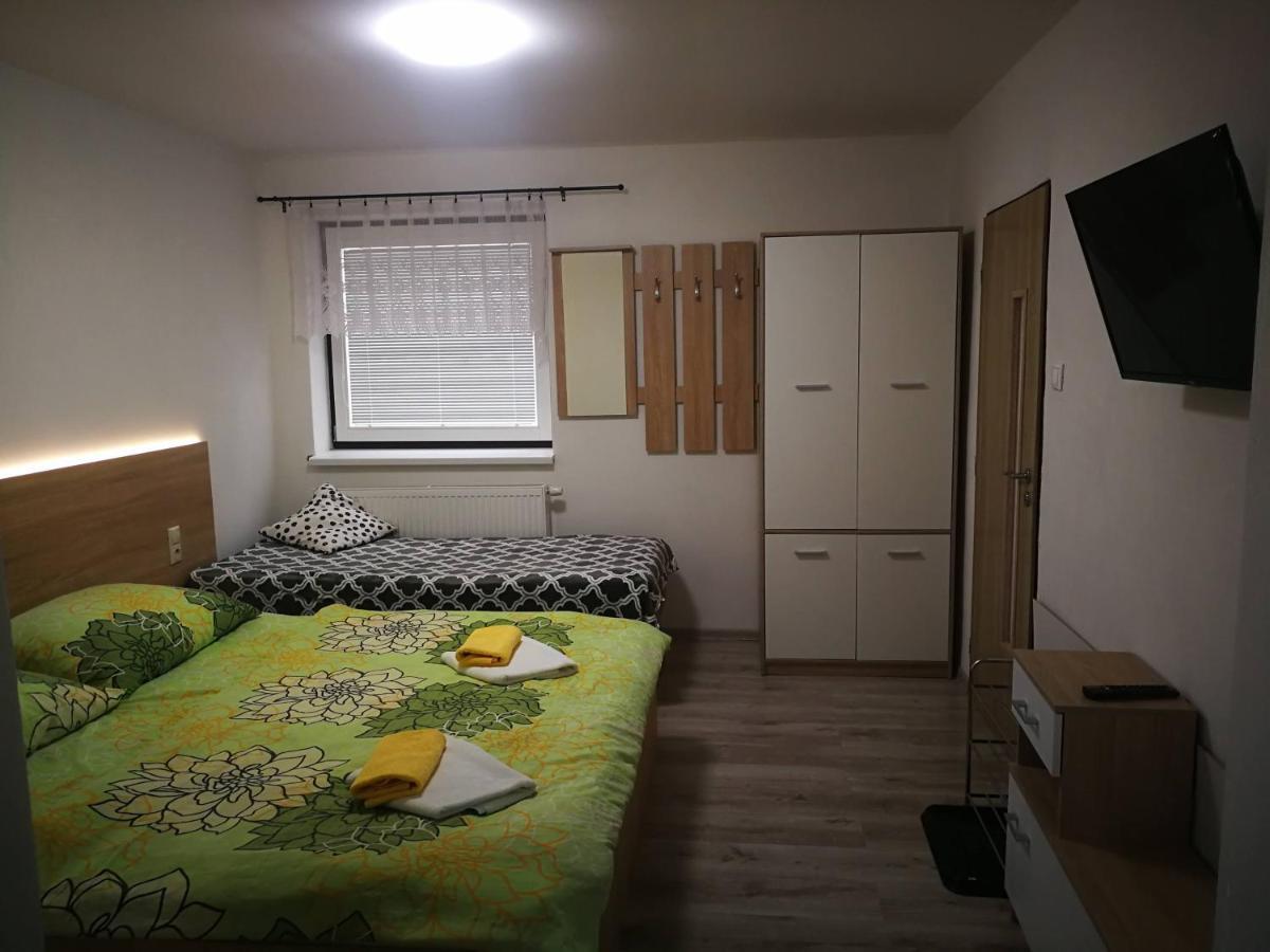 Apartmany Pri Zvonici オラフスキー・ポドザモク エクステリア 写真