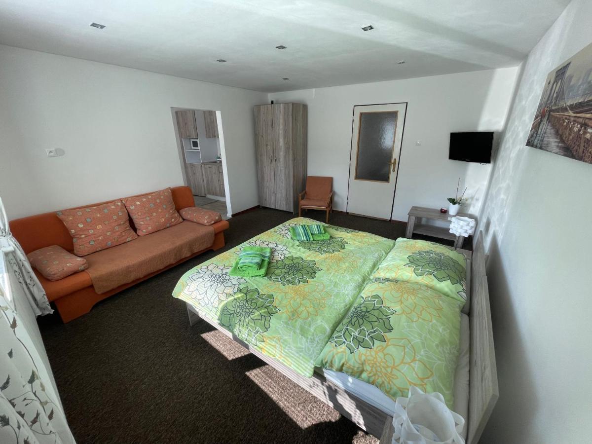 Apartmany Pri Zvonici オラフスキー・ポドザモク エクステリア 写真